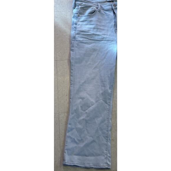 NWT American Eagle Kick Boot Crop Next Level Stretch Women’s 16 $60 Light Wash - Picture 2 of 9